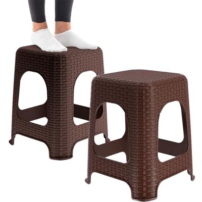 KADAX Set van 2 kunststof krukken 120 kg belastbaar Met antislipvoetjes Voor badkamer, woonkamer, tuin Bruin KADAX Set van 2 kunststof krukken 120 kg belastbaar Met antislipvoetjes Voor badkamer, woonkamer, tuin Bruin