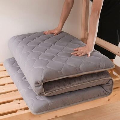 YOUGANG Vloermatras, Japanse futonmatras, opvouwbaar, voor eenpersoons/queen/kingsizebed, campingmatras, reismatras, draagbaar (grijs, 180 x 200 cm) YOUGANG Vloermatras, Japanse futonmatras, opvouwbaar, voor eenpersoons/queen/kingsizebed, campingmatras, reismatras, draagbaar (grijs, 180 x 200 cm)