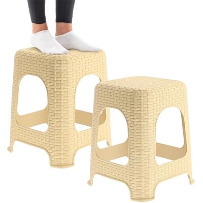 KADAX Set van 2 kunststof krukken 120 kg belastbaar Met antislipvoetjes Voor badkamer, woonkamer, tuin Beige KADAX Set van 2 kunststof krukken 120 kg belastbaar Met antislipvoetjes Voor badkamer, woonkamer, tuin Beige