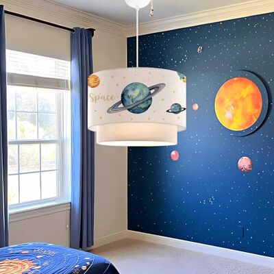 lux.pro Charmante hanglamp voor kinderen, plafondlamp, kroonluchter, hangende lamp, gezellig, met lampenkap, dubbele kinderkamer, E27, kunststof, stof, hoogte 70 cm, motief planeten, wit lux.pro Charmante hanglamp voor kinderen, plafondlamp, kroonluchter, hangende lamp, gezellig, met lampenkap, dubbele kinderkamer, E27, kunststof, stof, hoogte 70 cm, motief planeten, wit