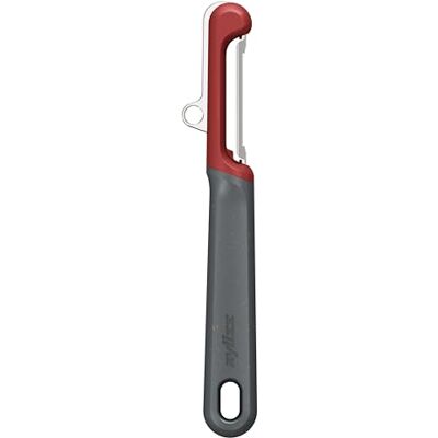 Zyliss Extra scherpe fruit/groenteschiller met duurzaam tarwestro, comfortabele grip, deksel voor veiligheid, roestvrij staal, vaatwasmachinebestendig Zyliss Extra scherpe fruit/groenteschiller met duurzaam tarwestro, comfortabele grip, deksel voor veiligheid, roestvrij staal, vaatwasmachinebestendig