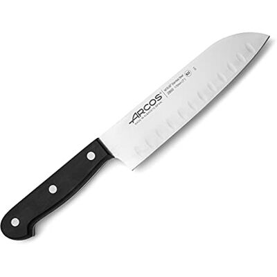 Arcos Santoku-mes van roestvrij staal. Scherp Japans mes voor vis, vlees en groenten. Ergonomische handgreep van polyoxymethyleen en lemmet van 170 mm. Universele serie. Kleur: zwart. Arcos Santoku-mes van roestvrij staal. Scherp Japans mes voor vis, vlees en groenten. Ergonomische handgreep van polyoxymethyleen en lemmet van 170 mm. Universele serie. Kleur: zwart.