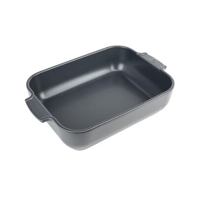 Peugeot Rechthoekige keramische ovenschaal 32 cm x 21,7 cm x 7,2 cm Inhoud: 2,7 L 10 Jaar garantie Gemaakt in Frankrijk Kleur: leisteen Peugeot Rechthoekige keramische ovenschaal 32 cm x 21,7 cm x 7,2 cm Inhoud: 2,7 L 10 Jaar garantie Gemaakt in Frankrijk Kleur: leisteen
