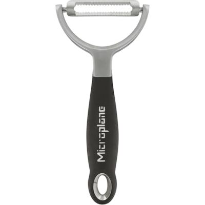 Microplane Professionele Y-dunschiller, gekarteld, eenvoudig en gelijkmatig schillen van groenten en fruit, dubbel scherp lemmet van roestvrij staal, gekarteld, peeling Microplane Professionele Y-dunschiller, gekarteld, eenvoudig en gelijkmatig schillen van groenten en fruit, dubbel scherp lemmet van roestvrij staal, gekarteld, peeling
