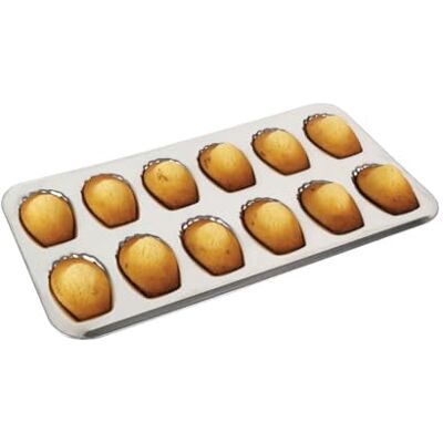 Gobel Plaat van 12 madeleines Blik Recyclebaar materiaal Afmetingen: 39,5 x 20 x 1,7 cm Afdruk : 8 cm Gemaakt in Frankrijk Gobel Plaat van 12 madeleines Blik Recyclebaar materiaal Afmetingen: 39,5 x 20 x 1,7 cm Afdruk : 8 cm Gemaakt in Frankrijk