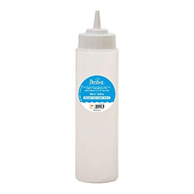 Decora , 0379185 Dispenserfles met schenktuit met 4 mm gat, ideaal voor het versieren van taarten met glazuur, chocolade of vloeibare sauzen, 250 ml Decora , 0379185 Dispenserfles met schenktuit met 4 mm gat, ideaal voor het versieren van taarten met glazuur, chocolade of vloeibare sauzen, 250 ml
