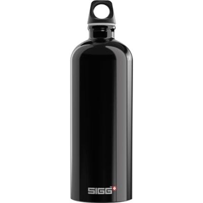 Sigg Traveller Herbruikbare waterfles, zwart (1 l), luchtdichte fles zonder schadelijke stoffen, ultralichte aluminium fles, schroefsluiting Sigg Traveller Herbruikbare waterfles, zwart (1 l), luchtdichte fles zonder schadelijke stoffen, ultralichte aluminium fles, schroefsluiting