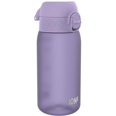 Ion8 Drinkfles voor kinderen, 350 ml, lekvrij, gemakkelijk te openen, veilige vergrendeling, vaatwasmachinebestendig, BPA-vrij, draaggreep, gemakkelijk te reinigen, koolstofneutraal, lichtpaars Ion8 Drinkfles voor kinderen, 350 ml, lekvrij, gemakkelijk te openen, veilige vergrendeling, vaatwasmachinebestendig, BPA-vrij, draaggreep, gemakkelijk te reinigen, koolstofneutraal, lichtpaars