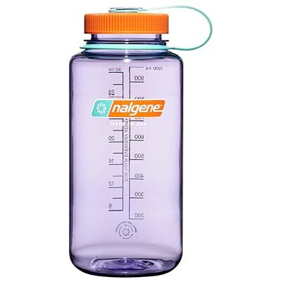 Nalgene Sustain Tritan Waterfles, BPA-vrij, gemaakt van 50% plastic afval, 946 ml, brede opening, amethist Nalgene Sustain Tritan Waterfles, BPA-vrij, gemaakt van 50% plastic afval, 946 ml, brede opening, amethist