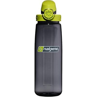 Nalgene Sustain Tritan Waterfles, BPA-vrij, gemaakt van materialen van 50% plastic afval, 710 ml, houtskool en limoen Nalgene Sustain Tritan Waterfles, BPA-vrij, gemaakt van materialen van 50% plastic afval, 710 ml, houtskool en limoen