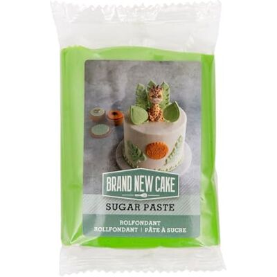 Brand New Cake BrandNewCake® suikerpasta, groen, 250 g, ideaal voor taartdecoraties en voetbalthema's, vanillesmaak, crèmekleurig, eenvoudig te gebruiken en te modelleren Brand New Cake BrandNewCake® suikerpasta, groen, 250 g, ideaal voor taartdecoraties en voetbalthema's, vanillesmaak, crèmekleurig, eenvoudig te gebruiken en te modelleren
