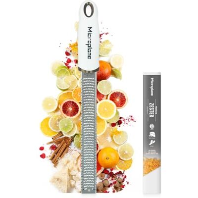 Microplane dunschiller en rasp in wit, voor citrusvruchten, Parmezaanse kaas, gember, chocolade en nootmuskaat, met fijn lemmet gemaakt in de VS Microplane dunschiller en rasp in wit, voor citrusvruchten, Parmezaanse kaas, gember, chocolade en nootmuskaat, met fijn lemmet gemaakt in de VS