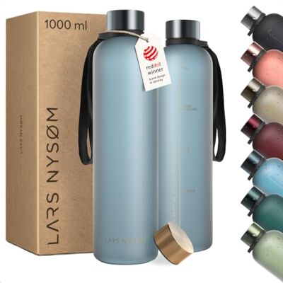 LARS NYSØM Drinkfles, 1 l, waterfles, 1000 ml, BPA-vrij, ultralichte sportfles van Tritan, ideaal voor sport, kantoor, yoga, kinderen, inclusief 2 deksels (baby, goud, 1000 ml) LARS NYSØM Drinkfles, 1 l, waterfles, 1000 ml, BPA-vrij, ultralichte sportfles van Tritan, ideaal voor sport, kantoor, yoga, kinderen, inclusief 2 deksels (baby, goud, 1000 ml)