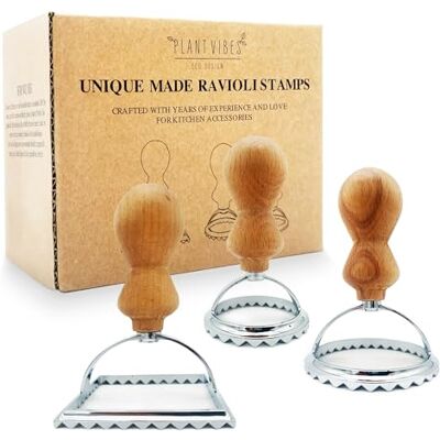 Plantvibes Set van 3 uitsteekvormpjes voor ravioli, 3 prachtige raviolivormen met houten handvat, ravioli-stempel en raviolisnijder Plantvibes Set van 3 uitsteekvormpjes voor ravioli, 3 prachtige raviolivormen met houten handvat, ravioli-stempel en raviolisnijder