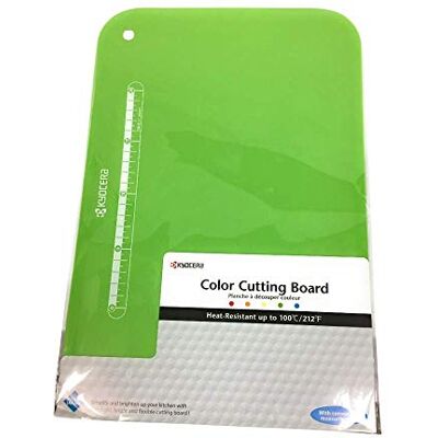 Kyocera CC-100GR, kunststof snijmat, flexibel, antislip, gemakkelijk te reinigen, hittebestendig tot 100 °C, inclusief afmetingen voor nauwkeurig snijden, groen Kyocera CC-100GR, kunststof snijmat, flexibel, antislip, gemakkelijk te reinigen, hittebestendig tot 100 °C, inclusief afmetingen voor nauwkeurig snijden, groen
