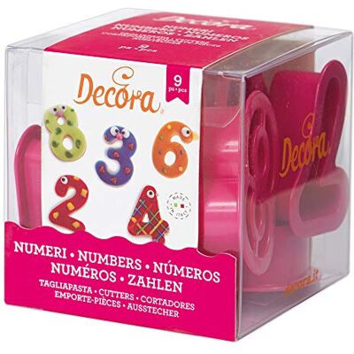 Decora , 0255080 nummersnijset, de ideale set voor het maken van suikerpasta of gumties, gemaakt in Italië, 9-delige set. Decora , 0255080 nummersnijset, de ideale set voor het maken van suikerpasta of gumties, gemaakt in Italië, 9-delige set.