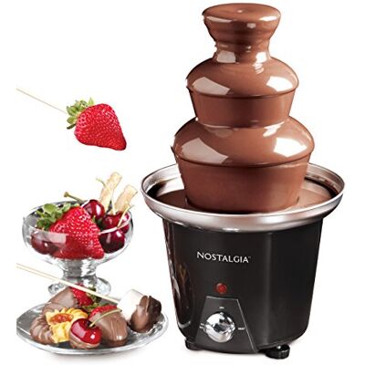 Nostalgia 24 oz chocolade fonduefontein, 1,5 pond capaciteit, eenvoudig te monteren op 3 niveaus, perfect voor nacho-kaas, barbecuesaus, ranch, likeuren, zwart Nostalgia 24 oz chocolade fonduefontein, 1,5 pond capaciteit, eenvoudig te monteren op 3 niveaus, perfect voor nacho-kaas, barbecuesaus, ranch, likeuren, zwart