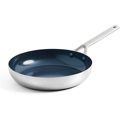 Blue Diamond Roestvrijstalen en keramische pan, 24 cm, inductiekookpan met antiaanbaklaag, diamantversterkt, voor alle warmtebronnen, PFAS-vrij, ovenbestendig tot 200 °C en vaatwasser, meerlaags roestvrij staal Blue Diamond Roestvrijstalen en keramische pan, 24 cm, inductiekookpan met antiaanbaklaag, diamantversterkt, voor alle warmtebronnen, PFAS-vrij, ovenbestendig tot 200 °C en vaatwasser, meerlaags roestvrij staal