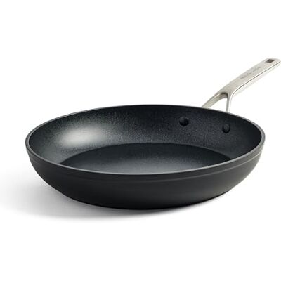 KitchenAid Braadpan van gesmeed keramiek, hard geanodiseerd, PFAS-vrij, anti-aanbaklaag, 28 cm, geschikt voor inductie, ovenbestendig, vaatwasmachinebestendig, zwart KitchenAid Braadpan van gesmeed keramiek, hard geanodiseerd, PFAS-vrij, anti-aanbaklaag, 28 cm, geschikt voor inductie, ovenbestendig, vaatwasmachinebestendig, zwart
