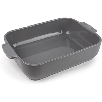 Peugeot Rechthoekige keramische ovenschaal 32 cm x 21,7 cm x 7,2 cm Inhoud: 2,7 L 10 Jaar garantie Made in France! Peugeot Rechthoekige keramische ovenschaal 32 cm x 21,7 cm x 7,2 cm Inhoud: 2,7 L 10 Jaar garantie Made in France!