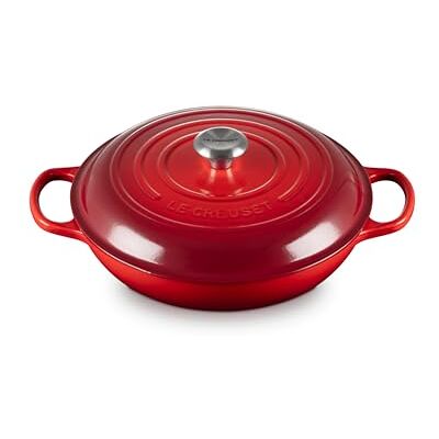 Le Creuset Signature kookpan van geëmailleerd gietijzer, rond, Ø 30 cm, 3,2 l, 5,555 kg, kers, 21180300602430 Le Creuset Signature kookpan van geëmailleerd gietijzer, rond, Ø 30 cm, 3,2 l, 5,555 kg, kers, 21180300602430