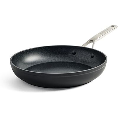 KitchenAid PFAS-vrije PFAS-vrije keramische pan, gehard aluminium, 24 cm, inductie, ovenbestendig, vaatwasmachinebestendig, zwart KitchenAid PFAS-vrije PFAS-vrije keramische pan, gehard aluminium, 24 cm, inductie, ovenbestendig, vaatwasmachinebestendig, zwart