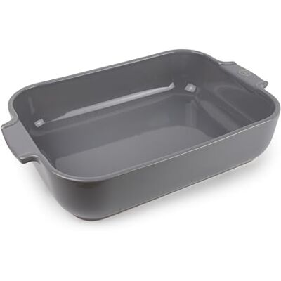 Peugeot Rechthoekige keramische ovenschaal 36 cm x 22 cm x 6,8 cm Inhoud: 3,8 L 10 Jaar garantie Gemaakt in Frankrijk Kleur Light Grey Peugeot Rechthoekige keramische ovenschaal 36 cm x 22 cm x 6,8 cm Inhoud: 3,8 L 10 Jaar garantie Gemaakt in Frankrijk Kleur Light Grey