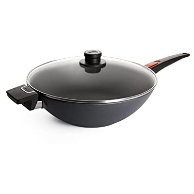 Woll Diamond Lite Wok van gietijzer, hoog met afneembare handgreep, compatibel met inductie, gegoten aluminium, 34 Ø Woll Diamond Lite Wok van gietijzer, hoog met afneembare handgreep, compatibel met inductie, gegoten aluminium, 34 Ø
