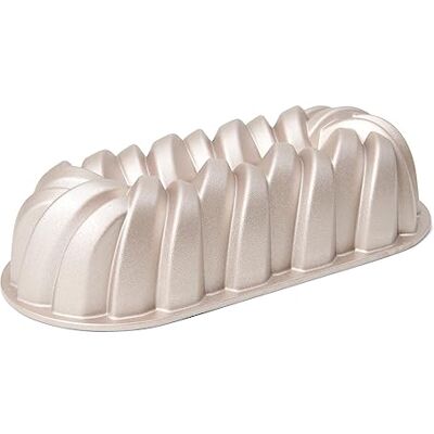 patisse 04503 Cakevorm, gevlochten, broodvorm en gedraaide brioche gegoten aluminium, goudbeige, 31 x 14 x 8 cm patisse 04503 Cakevorm, gevlochten, broodvorm en gedraaide brioche gegoten aluminium, goudbeige, 31 x 14 x 8 cm