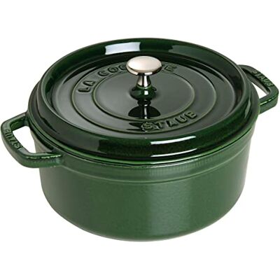 STAUB Geëmailleerde gietijzeren stoofpan met deksel, voor alle warmtebronnen, inclusief inductie, 4 personen, rond, 24 cm, 3,80 l, 5 kg, groen/basilicum STAUB Geëmailleerde gietijzeren stoofpan met deksel, voor alle warmtebronnen, inclusief inductie, 4 personen, rond, 24 cm, 3,80 l, 5 kg, groen/basilicum