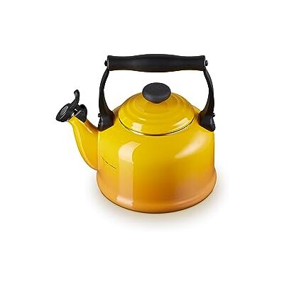 Le Creuset Traditionele waterkoker met fluit, voor fornuis, geëmailleerd staal, 2,1 l, nectar, 40102026720000 Le Creuset Traditionele waterkoker met fluit, voor fornuis, geëmailleerd staal, 2,1 l, nectar, 40102026720000