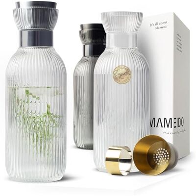 MAMEIDO Waterkan met schenktuit en zeef 1,5 liter (Crystal Silver) MAMEIDO Waterkan met schenktuit en zeef 1,5 liter (Crystal Silver)