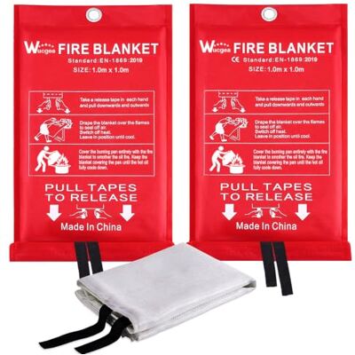wucgea Survival Branddeken Noodgevallen glasvezel branddeken voor overleving brandbeveiliging en thermische isolatie 1,0m x 1,0m, van toepassing op Keuken, Barbecue, Auto, Camping... wucgea Survival Branddeken Noodgevallen glasvezel branddeken voor overleving brandbeveiliging en thermische isolatie 1,0m x 1,0m, van toepassing op Keuken, Barbecue, Auto, Camping...