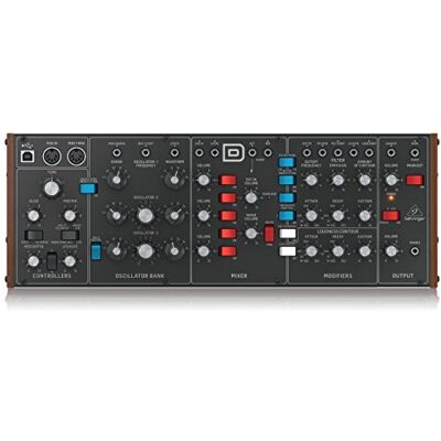 Behringer Model D Analoge Synthesizer met 3 Vcos, Ladderfilter, LFO en Eurorack-formaat Behringer Model D Analoge Synthesizer met 3 Vcos, Ladderfilter, LFO en Eurorack-formaat