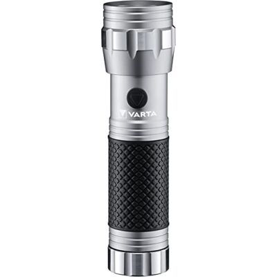 Varta Brite Essential F10 LED-zaklamp met rubberen handgreep, schokbestendig, werkt op 3 AAA-batterijen Varta Brite Essential F10 LED-zaklamp met rubberen handgreep, schokbestendig, werkt op 3 AAA-batterijen