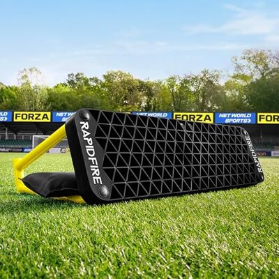FORZA RapidFire Voetbalrebound-board, omkeerbaar en ultra-duurzaam, training van passen, controles en schieten, draagbaar voor kinderen en volwassenen, verkrijgbaar in 2 maten FORZA RapidFire Voetbalrebound-board, omkeerbaar en ultra-duurzaam, training van passen, controles en schieten, draagbaar voor kinderen en volwassenen, verkrijgbaar in 2 maten
