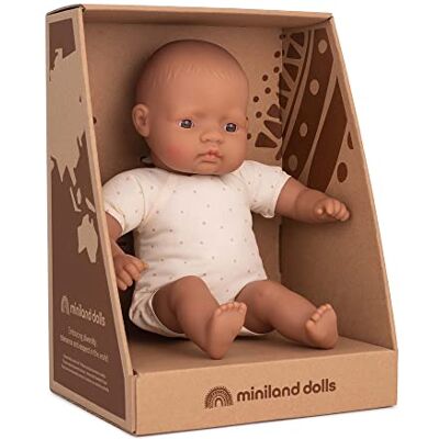 Miniland Dolls 31368: Latijnse pop van 32 cm met zacht lichaam, gepresenteerd in geschenkdoos. Miniland Dolls 31368: Latijnse pop van 32 cm met zacht lichaam, gepresenteerd in geschenkdoos.