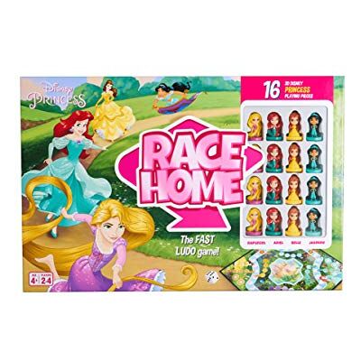 Disney Princess Officieel bordspel Race Home, speel met 16 prinsessen, waaronder Ariel, Assepoester, Jasmijn en Belle, voor maximaal 4 spelers, vanaf 4 jaar Disney Princess Officieel bordspel Race Home, speel met 16 prinsessen, waaronder Ariel, Assepoester, Jasmijn en Belle, voor maximaal 4 spelers, vanaf 4 jaar