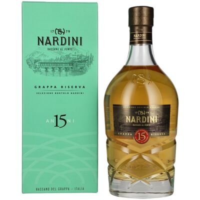 Nardini Grappa Riserva 15 ANNI 45% Vol. 0,7l in geschenkverpakking Nardini Grappa Riserva 15 ANNI 45% Vol. 0,7l in geschenkverpakking