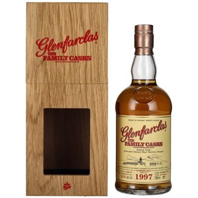 Glenfarclas THE FAMILY CASKS Single Cask SUMMER 2021 4th Fill Butt 1997 58,9% Vol. 0,7l in Holzkiste Glenfarclas THE FAMILY CASKS Single Cask SUMMER 2021 4th Fill Butt 1997 58,9% Vol. 0,7l in Holzkiste