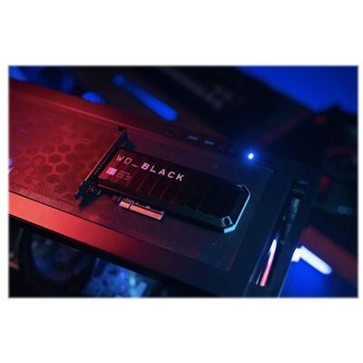 WD_BLACK AN1500 WDS100T1X0L-00AUJ0 - SSD - 1 TB - intern - PCIe-kaart - PCIe 3.0 x8 (NVMe) - geïntegreerde warmteafvoer WD_BLACK AN1500 WDS100T1X0L-00AUJ0 - SSD - 1 TB - intern - PCIe-kaart - PCIe 3.0 x8 (NVMe) - geïntegreerde warmteafvoer