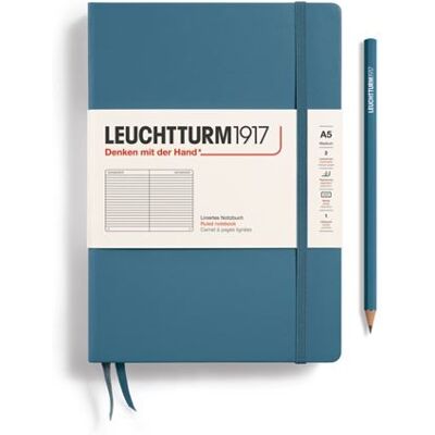 Leuchtturm1917 A5-notitieboekje, Medium, Gelinieerd, met Harde Kaft, 251 Genummerde Pagina's, Stone Blue Leuchtturm1917 A5-notitieboekje, Medium, Gelinieerd, met Harde Kaft, 251 Genummerde Pagina's, Stone Blue