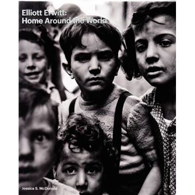 Aperture ELLIOTT ERWITT HOME AROUND THE WORLD (ANGL.) Aperture ELLIOTT ERWITT HOME AROUND THE WORLD (ANGL.)