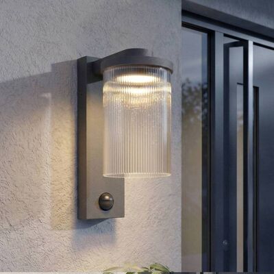 Wandlamp buiten met bewegingssensor Beelia Lucande, zwart, Aluminium, Modern Wandlamp buiten met bewegingssensor Beelia Lucande, zwart, Aluminium, Modern