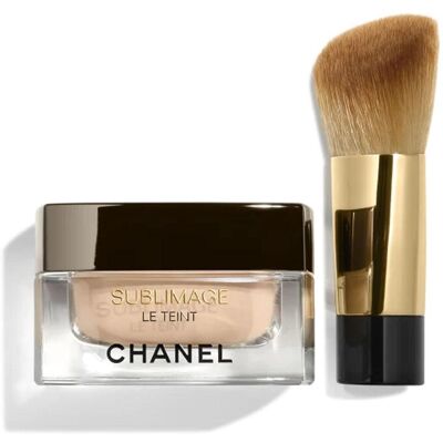 CHANEL CRÈMEFOUNDATION DIE DE HUID ULTIEM LAAT STRALEN CHANEL CRÈMEFOUNDATION DIE DE HUID ULTIEM LAAT STRALEN