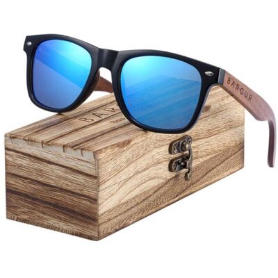 Barcur Zonnebril Walnoot met Houten Kistje - UV400 en Polarisatie Filter voor Mannen en Vrouwen - Blauw Barcur Zonnebril Walnoot met Houten Kistje - UV400 en Polarisatie Filter voor Mannen en Vrouwen - Blauw