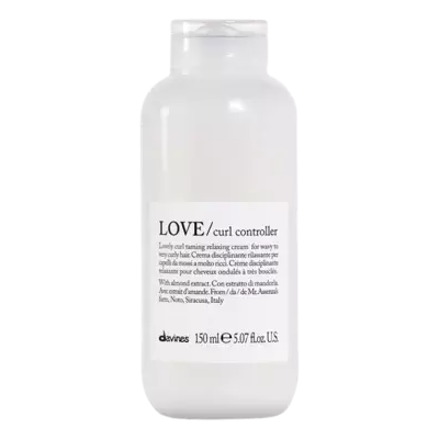 Y Le Parfum Eau de Parfum 150ml 12 ELECTRIC LOVE 3g 44 NUDE LAVALLIÈRE Y Le Parfum Eau de Parfum 150ml 12 ELECTRIC LOVE 3g 44 NUDE LAVALLIÈRE