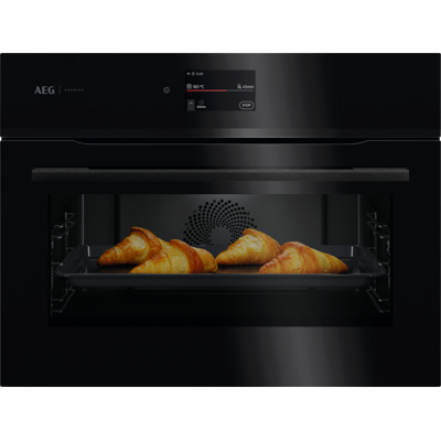 AEG 7000 MealAssist met SteamBake - Heteluchtoven met stoomondersteuning met pyrolysereiniging CP7400B AEG 7000 MealAssist met SteamBake - Heteluchtoven met stoomondersteuning met pyrolysereiniging CP7400B