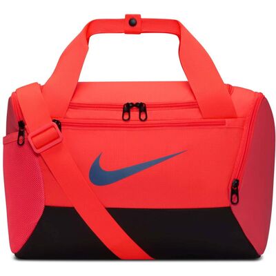 Nike Brasilia 9.5 Duffel Bag Rood ONE unisex Nike Brasilia 9.5 Duffel Bag Rood ONE unisex