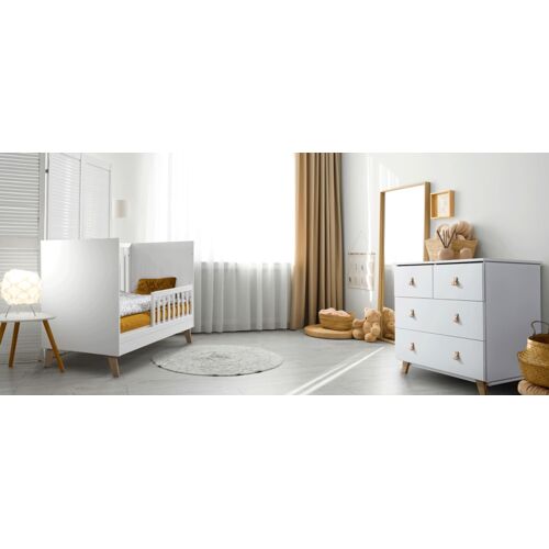 MamaLoes Babykamer Romy: Ledikant&Commode